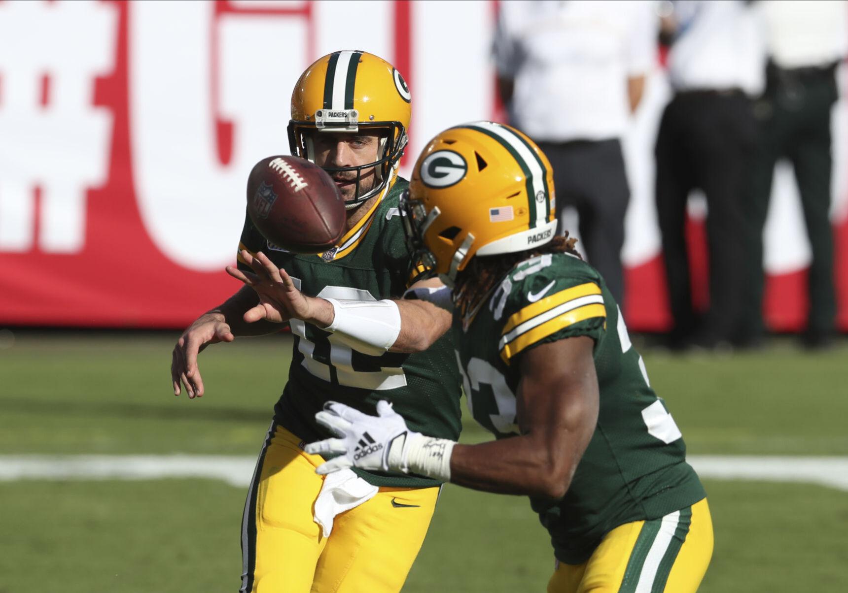 Buccaneers 38, Packers 10
